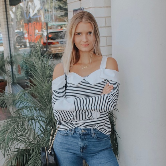 Black and white striped blouse❤️ - Picture 3 of 3